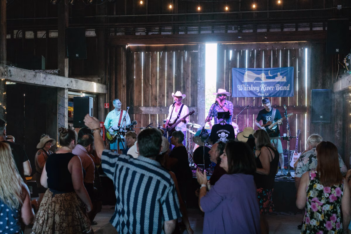 whiskey-river-band-the-barn-chico-music-scene-curtis-pope-photography-2025-10 | Chico Music Scene